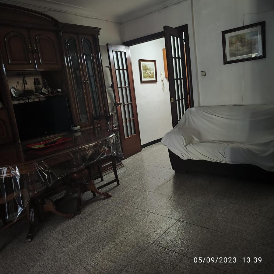 Appartamento Apto Barcelona C R Santa Coloma de Gramanet Esterno foto