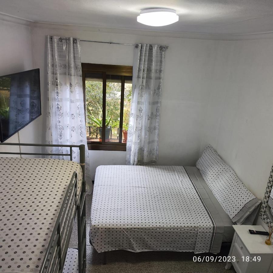 Appartamento Apto Barcelona C R Santa Coloma de Gramanet Esterno foto