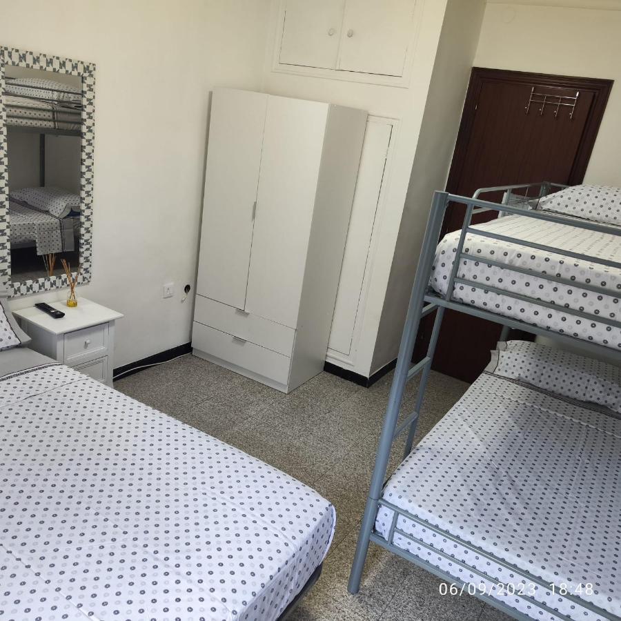 Appartamento Apto Barcelona C R Santa Coloma de Gramanet Esterno foto